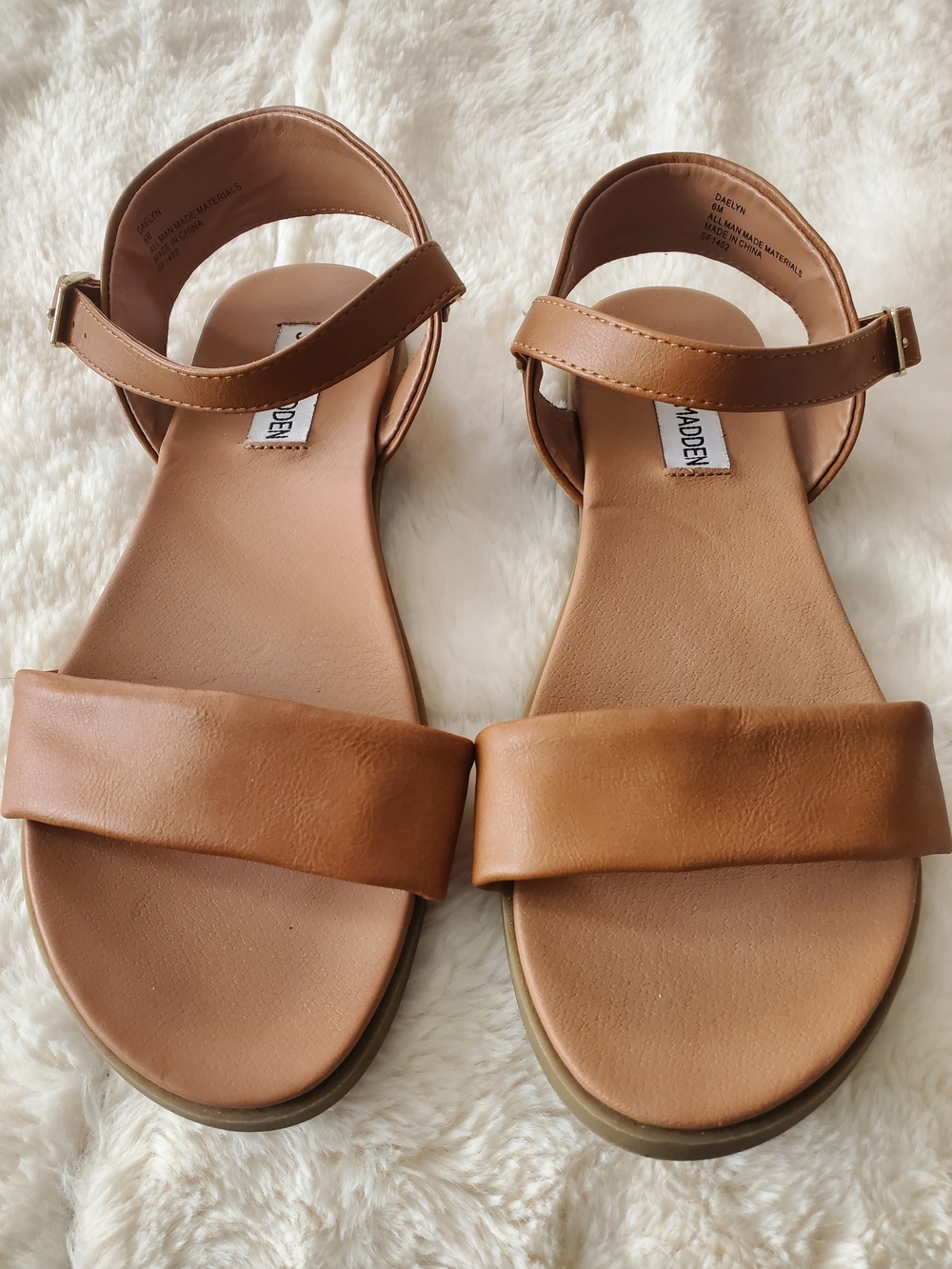 Steve Madden Daelyn Tan Ankle-Strap Sandals Size 6